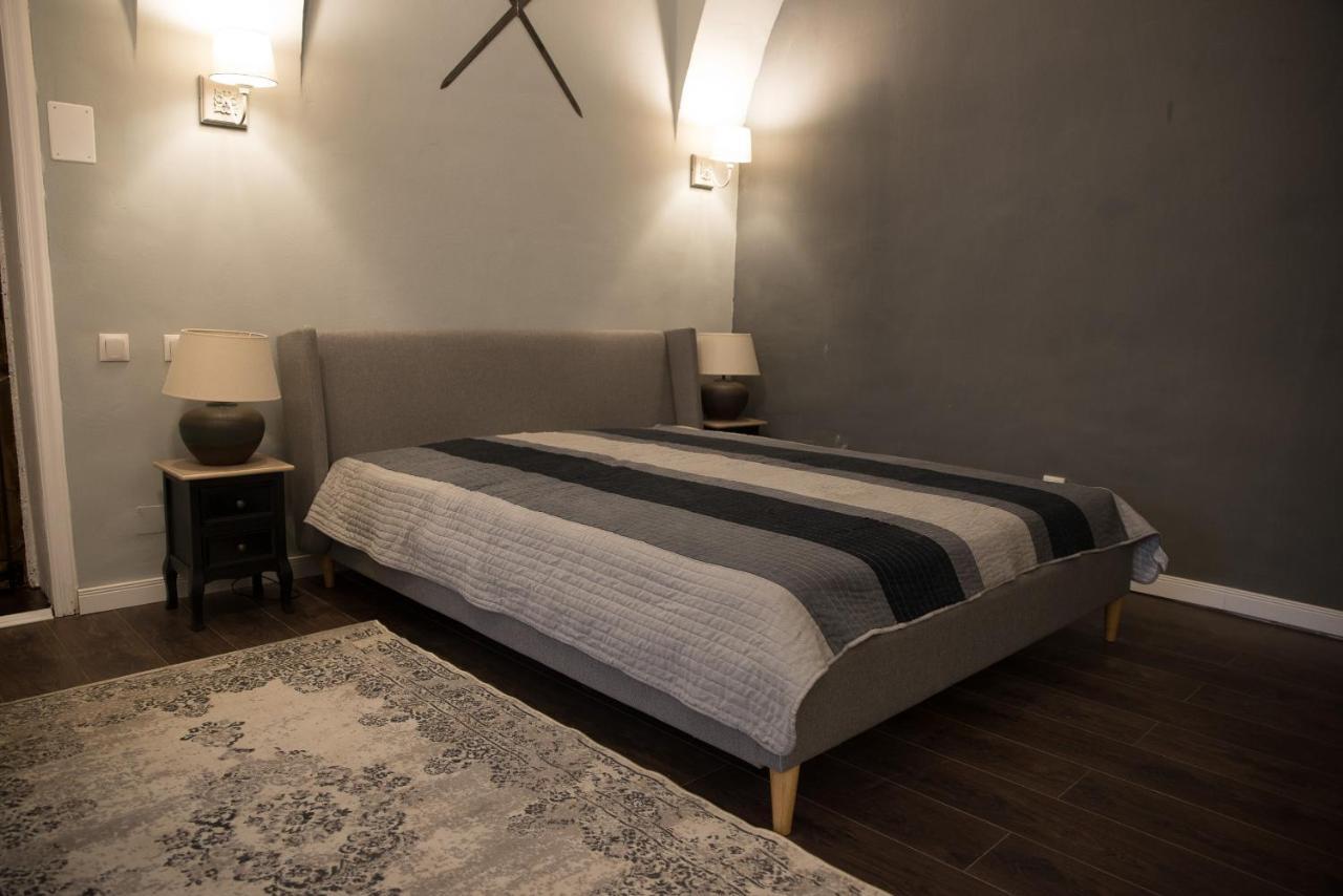 Ultra Central Medieval Apartment Cluj-Napoca Extérieur photo