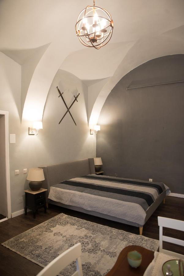 Ultra Central Medieval Apartment Cluj-Napoca Extérieur photo